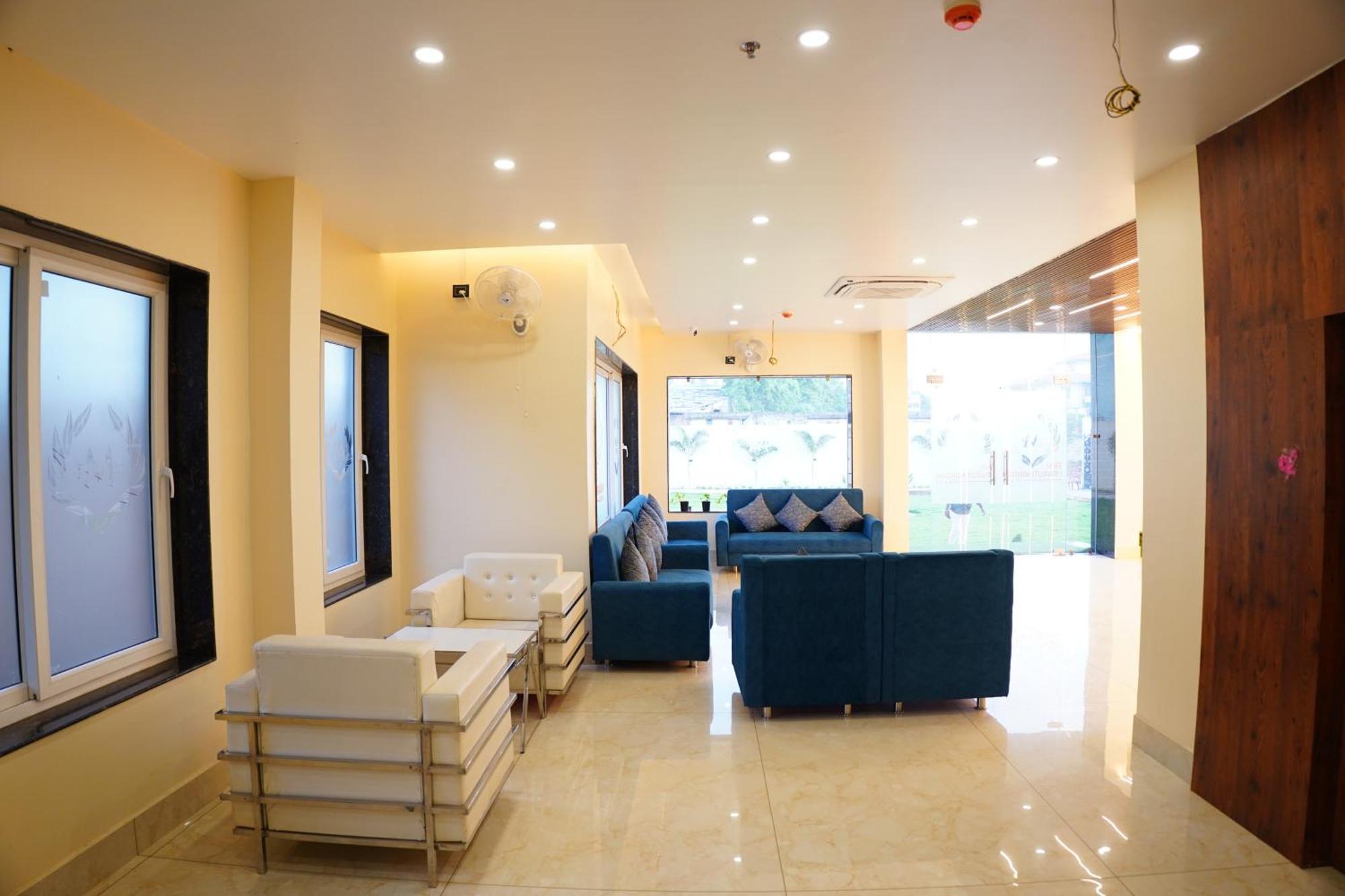 Hotel The Marutinandan Grand à Deoghar Extérieur photo