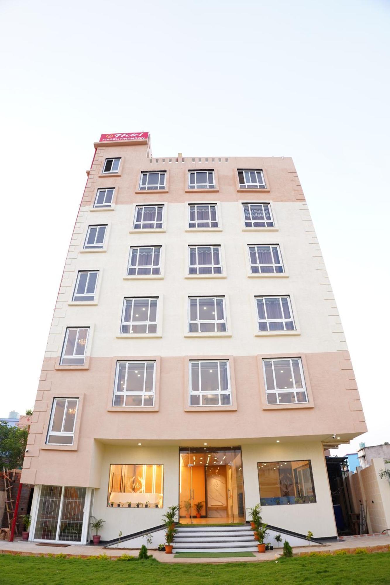 Hotel The Marutinandan Grand à Deoghar Extérieur photo