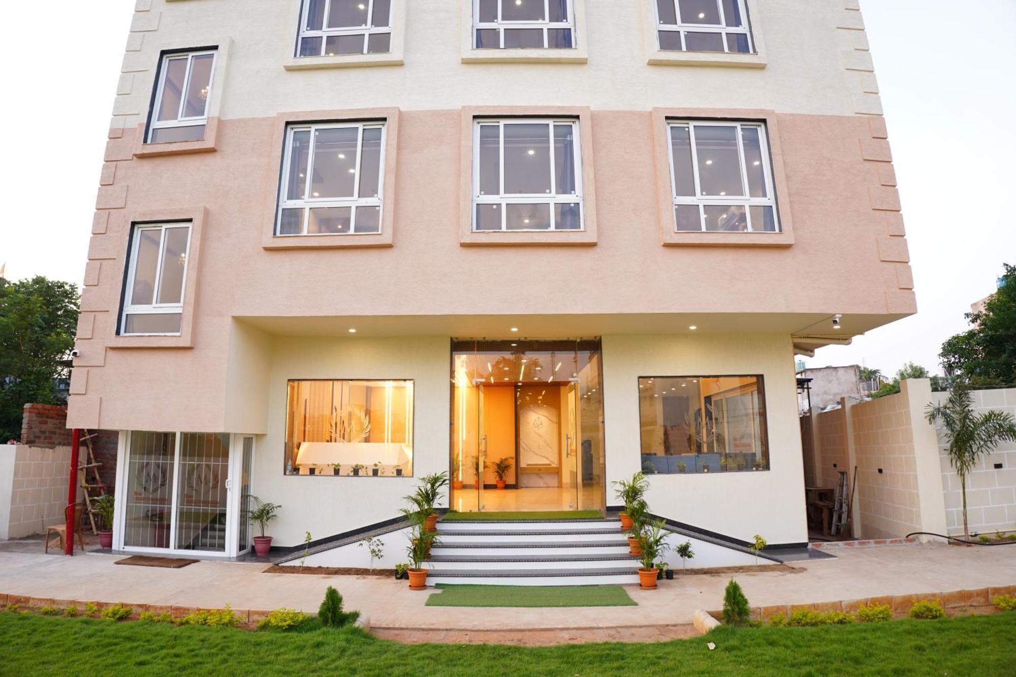 Hotel The Marutinandan Grand à Deoghar Extérieur photo