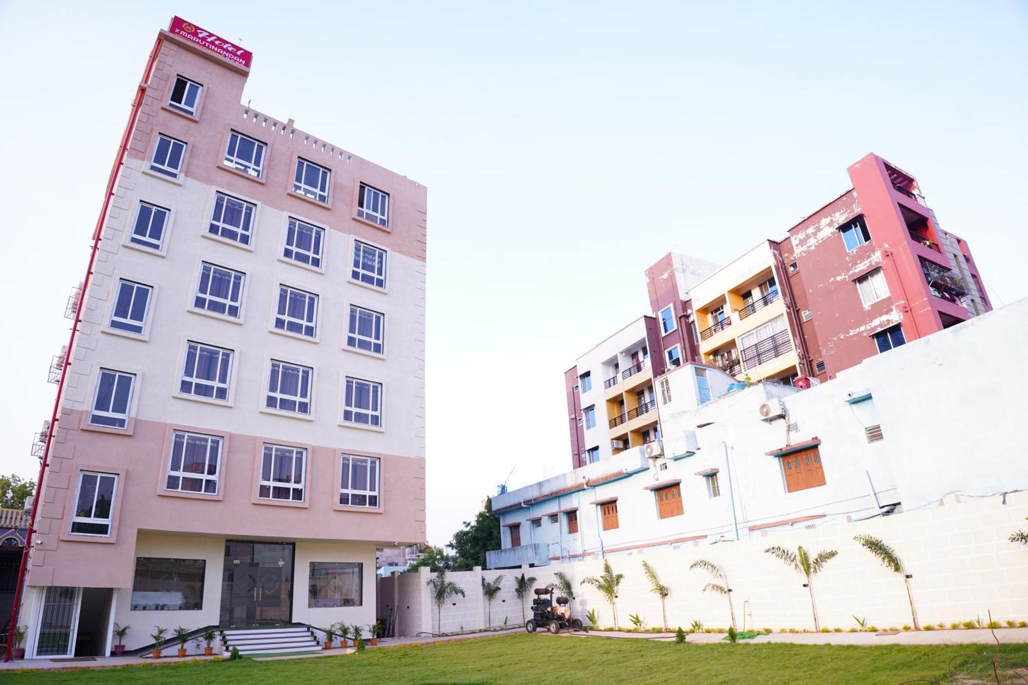 Hotel The Marutinandan Grand à Deoghar Extérieur photo