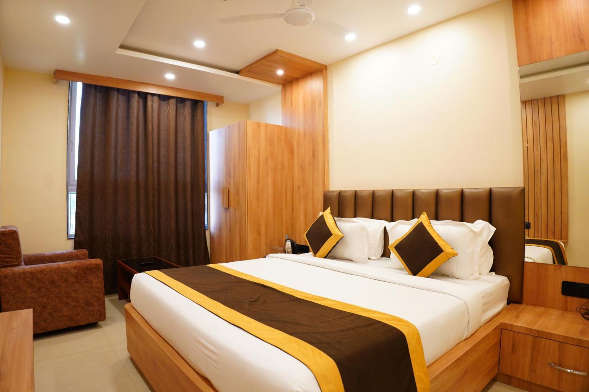 Hotel The Marutinandan Grand à Deoghar Extérieur photo