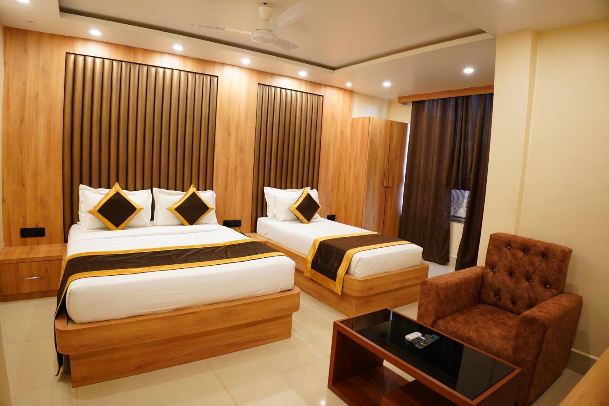 Hotel The Marutinandan Grand à Deoghar Extérieur photo