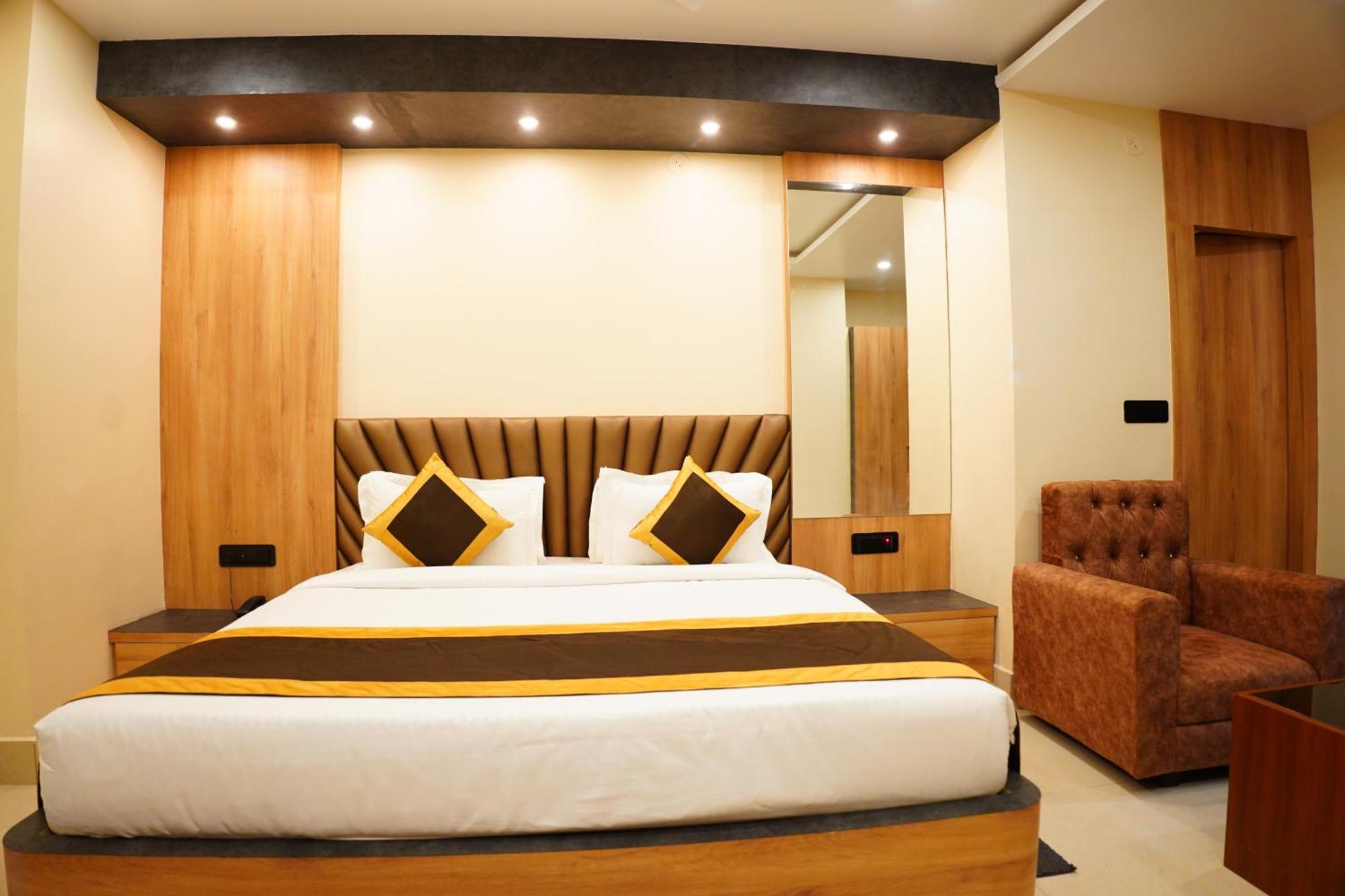 Hotel The Marutinandan Grand à Deoghar Extérieur photo